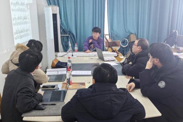 兴泊证券 青春创未来｜爱弹吉他的理工生，打造AI音乐小程序获百万投资