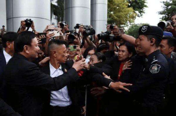 赤盈配资 他信为何又被判刑 司法与政治的复杂纠葛