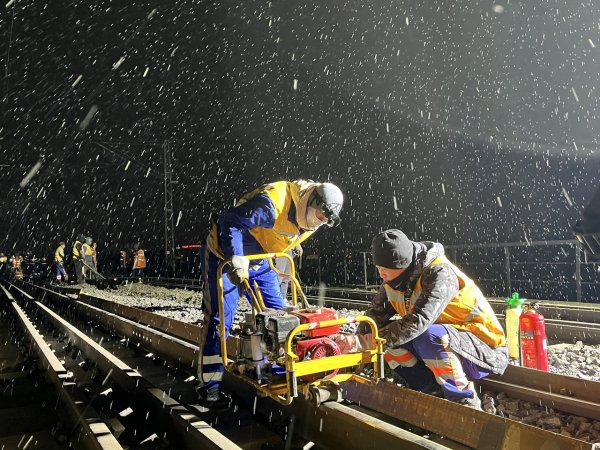 神牛资讯 风雪中，守护物流动脉